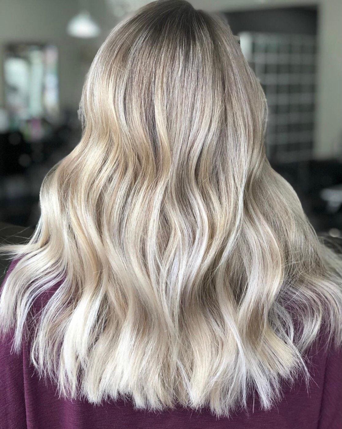 Blonde lob with a soft root